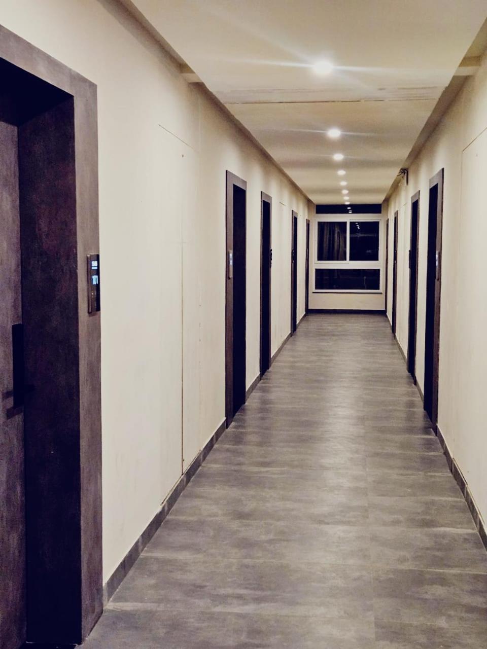 Sns Regency Hotel Tiptur Exterior photo
